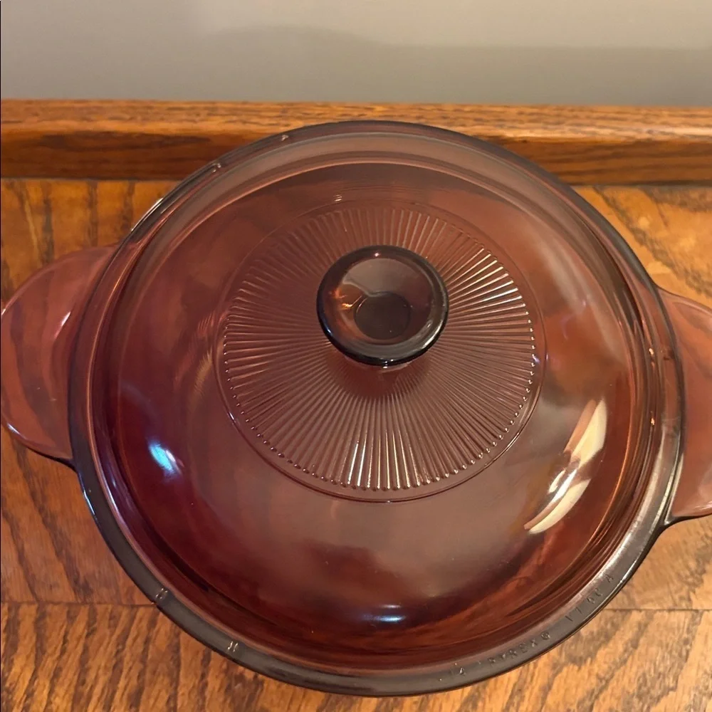 Vintage Pyrex / Corning Amethyst Purple Glass Casserole Bowl w/ Lid #1148 MCM